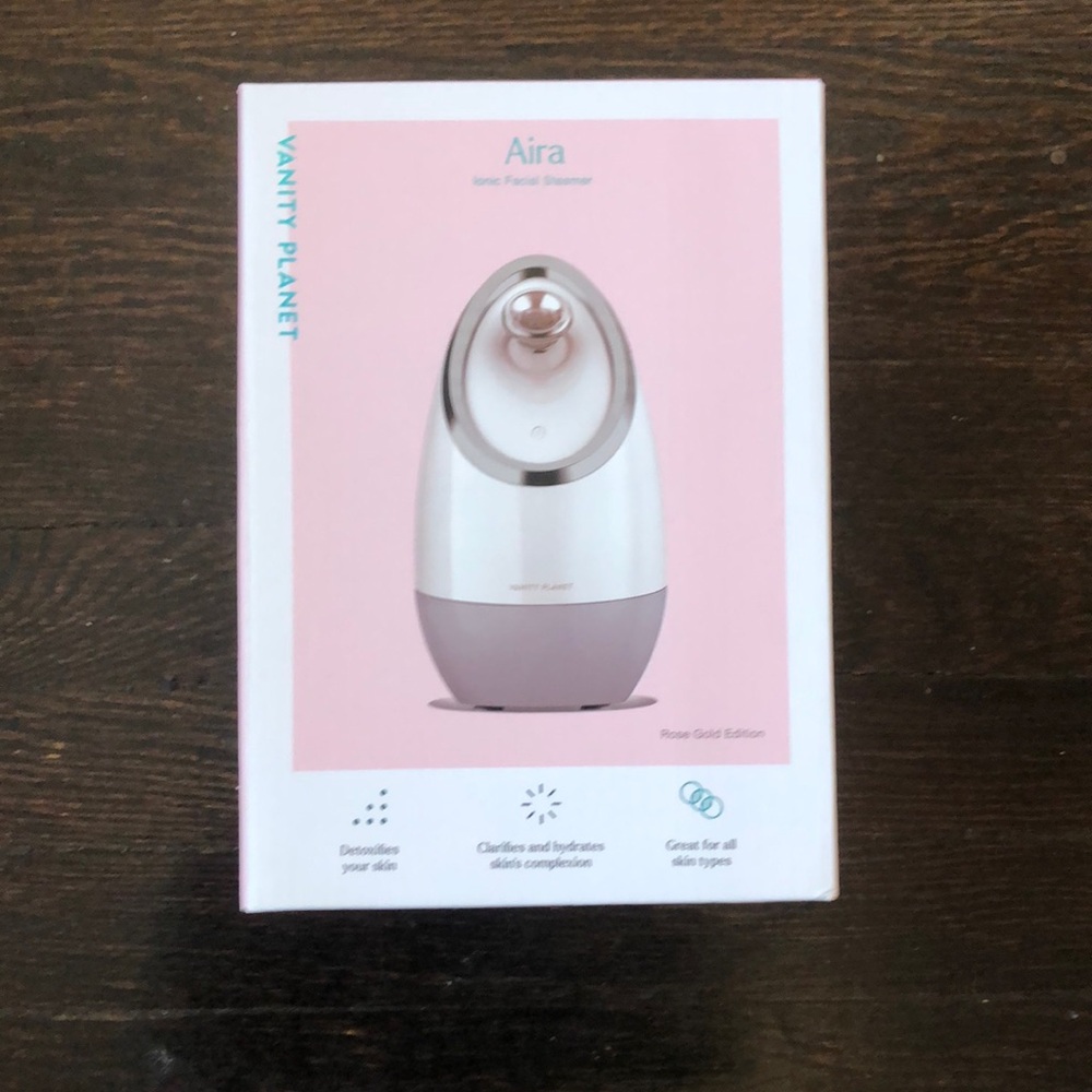Vanity fair Aira rose gold edition ionic facial steamer detoxes your skin NIB